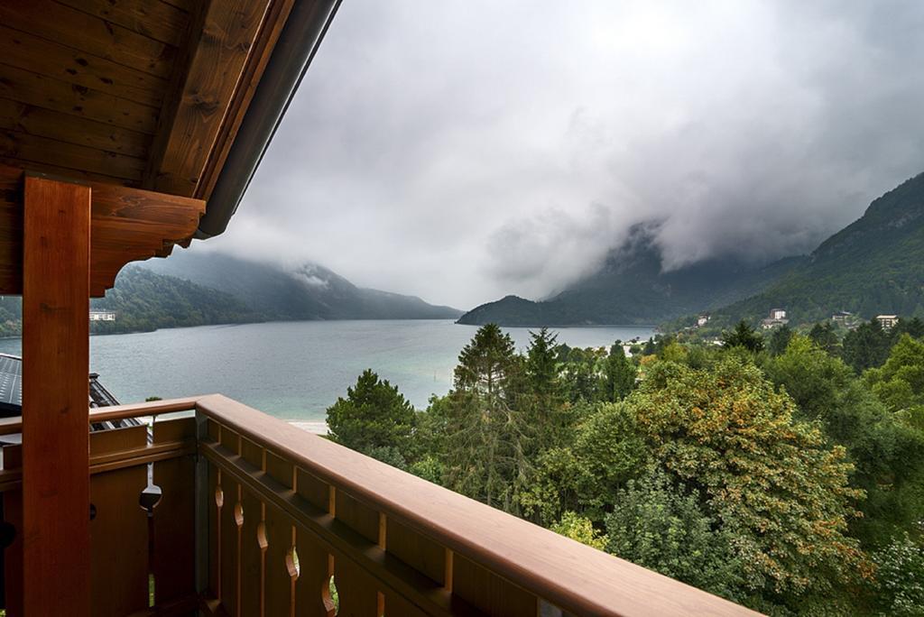 Lake&Nature Hotel Gloria Molveno Værelse billede
